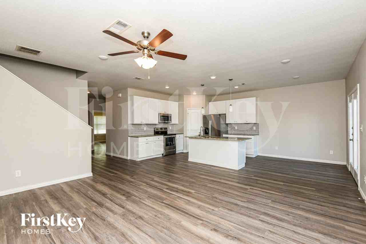 7312 Parkside Place Dr - Photo 2 of 20