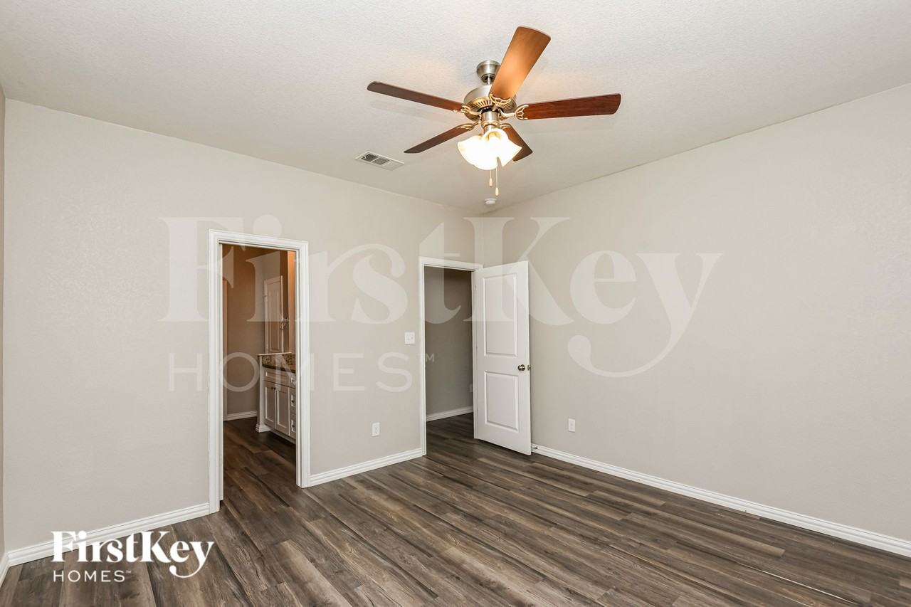 7312 Parkside Place Dr - Photo 7 of 20
