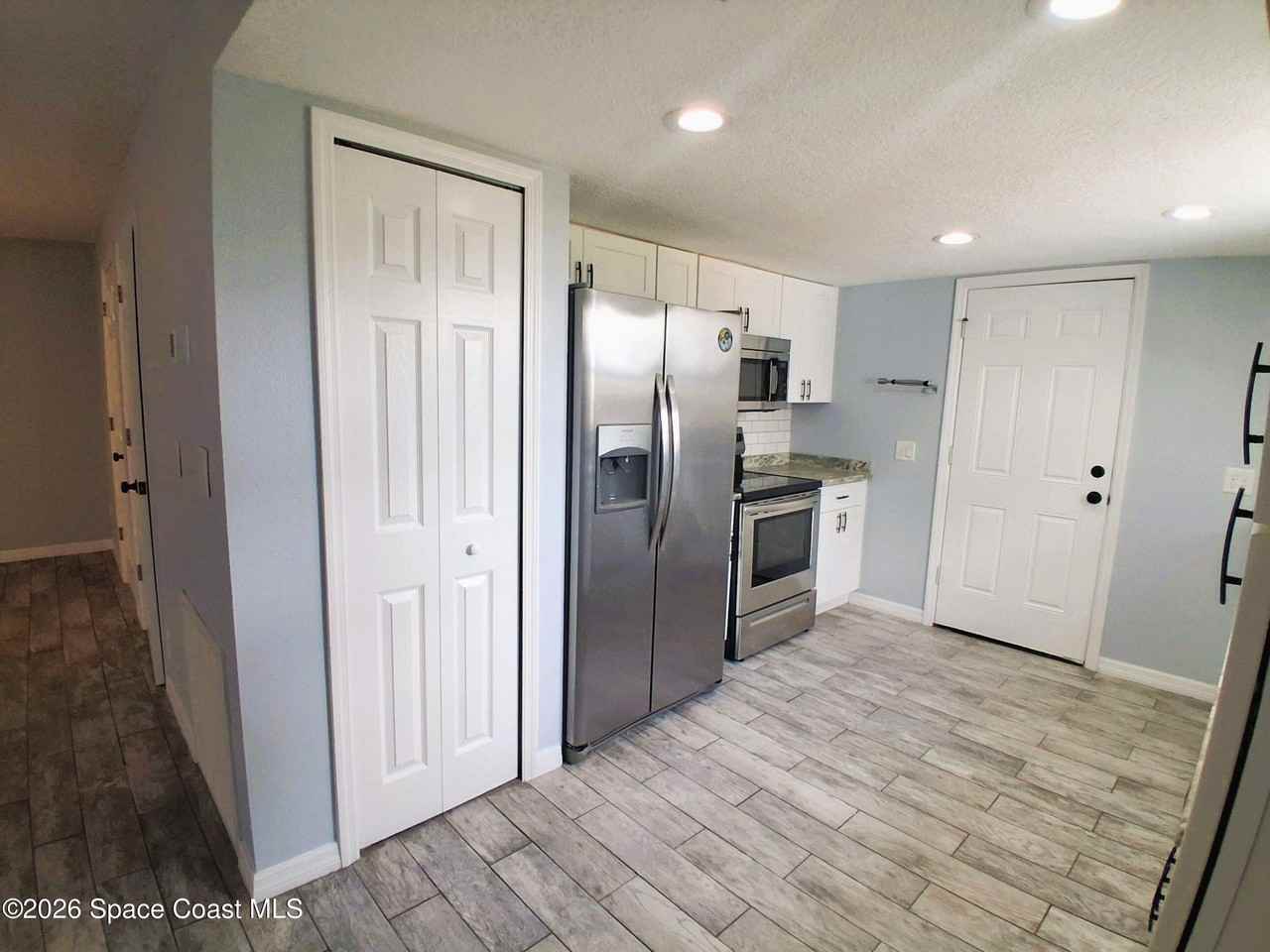 3338 Jupiter Blvd Se - Photo 6 of 34