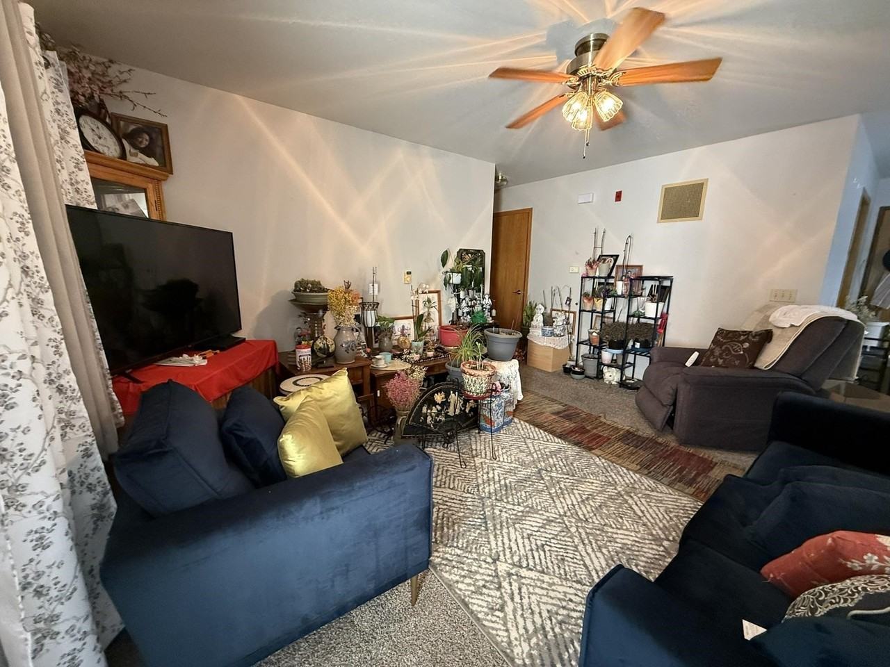 912 Monroe St #10 - Photo 4 of 11