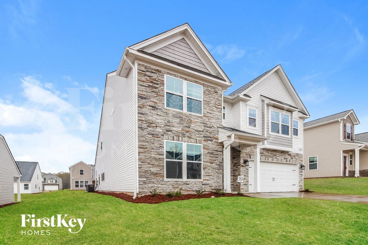 470 Yoshino Cherry Dr - Photo 2 of 15
