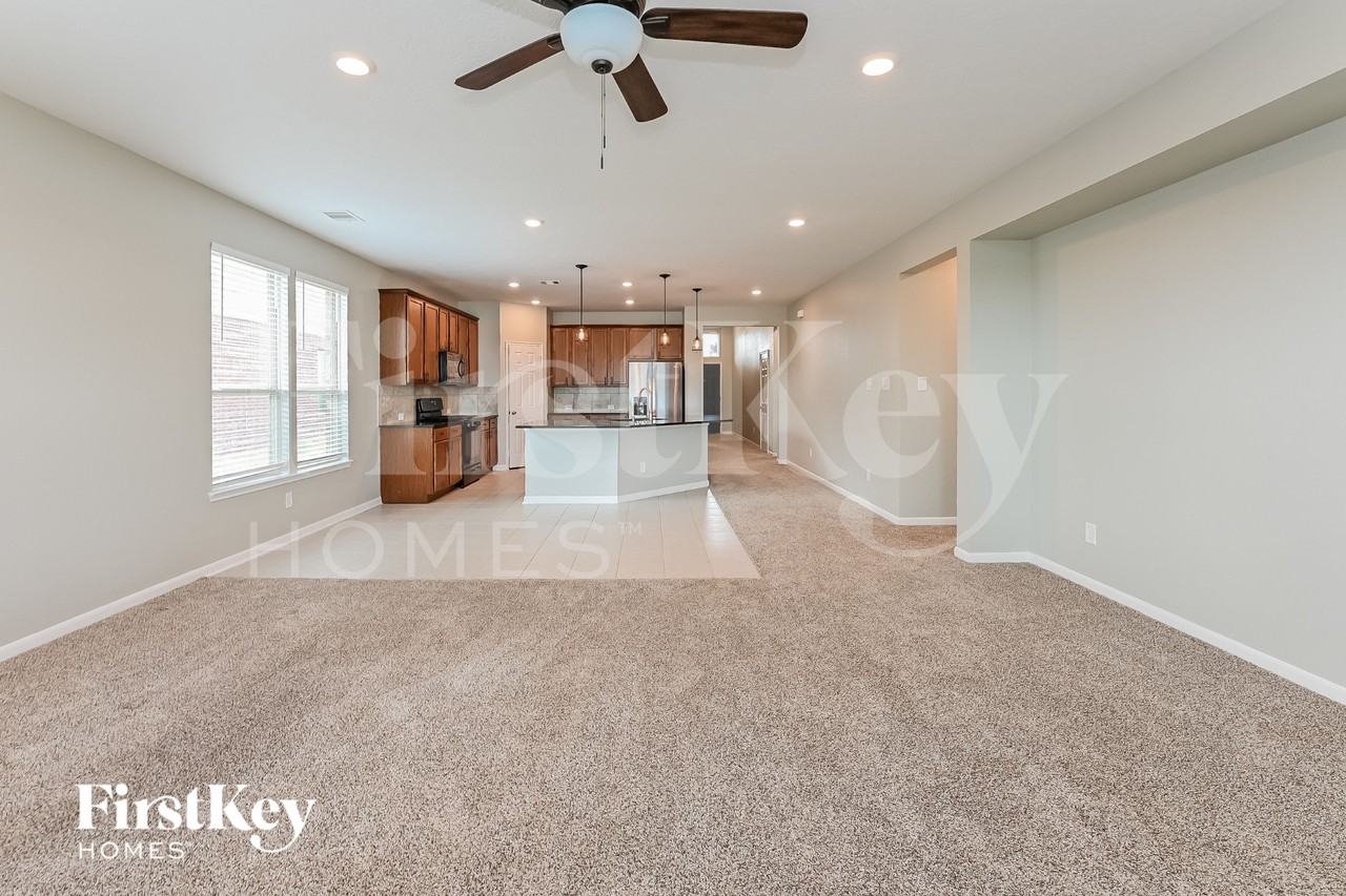 25322 Squire Knoll St - Photo 3 of 16