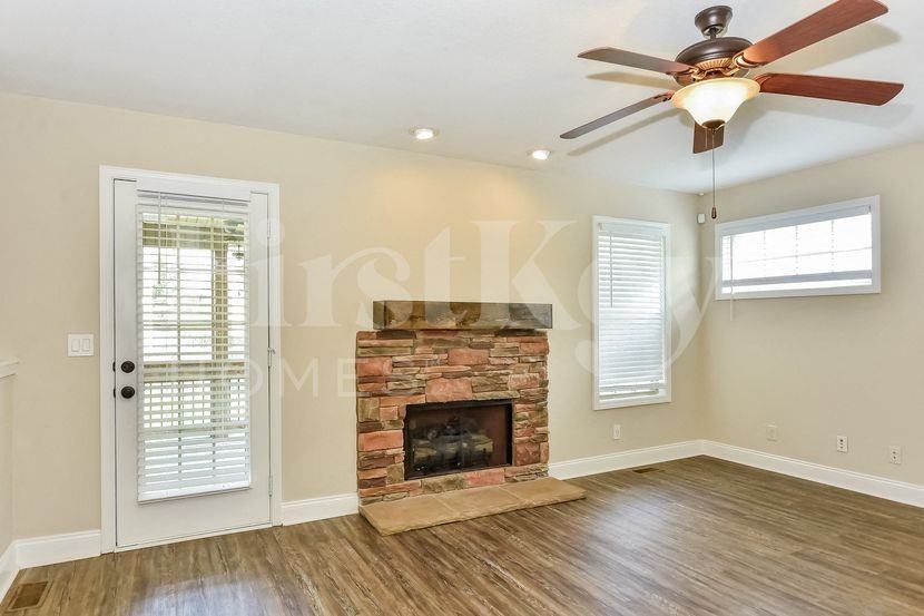 758 Cavalier Dr - Photo 4 of 15