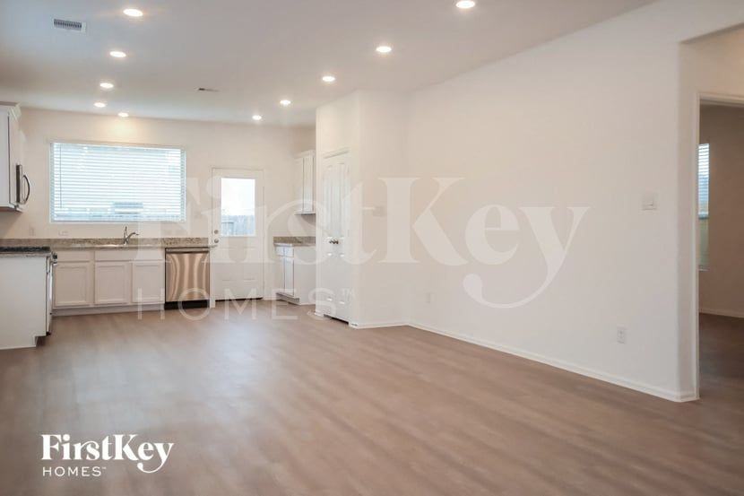 22669 Malvicino Dr - Photo 3 of 16