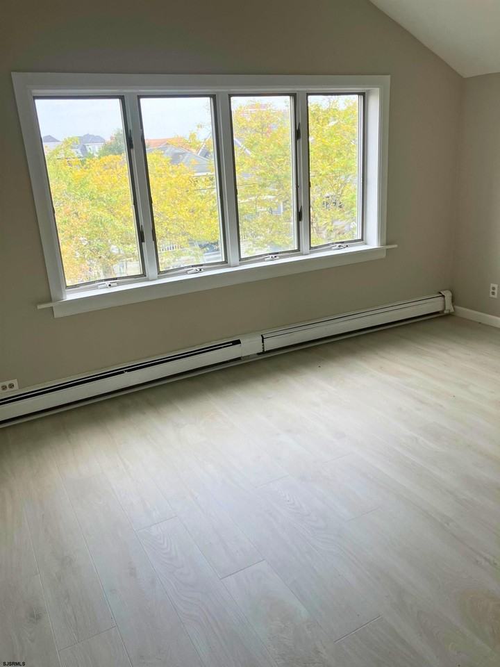 18 N Hillside Ave #3 - Photo 5 of 10