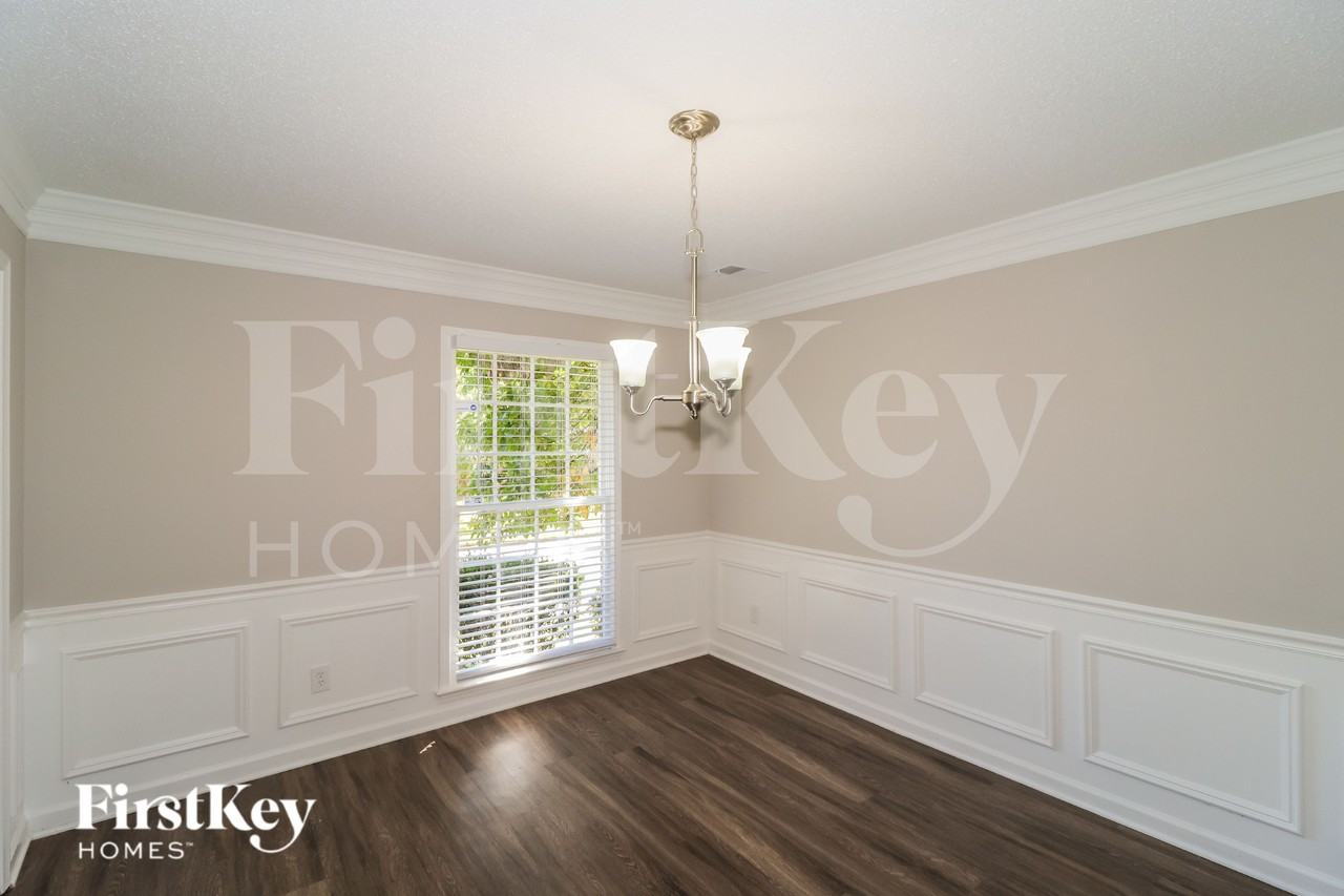 675 Tealwood Ln - Photo 5 of 15