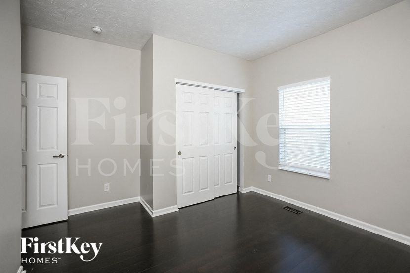 958 Kempson Ct - Photo 3 of 15