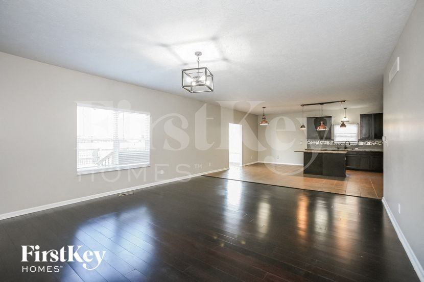 958 Kempson Ct - Photo 5 of 15