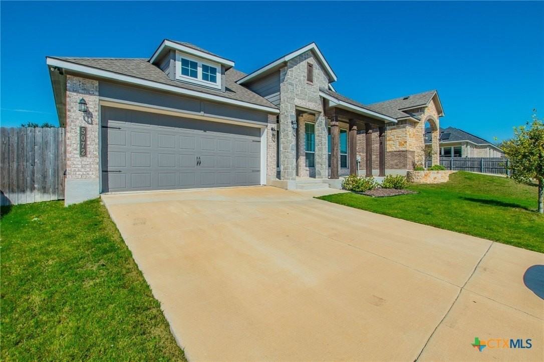 5072 Dickinson Loop - Photo 2 of 26