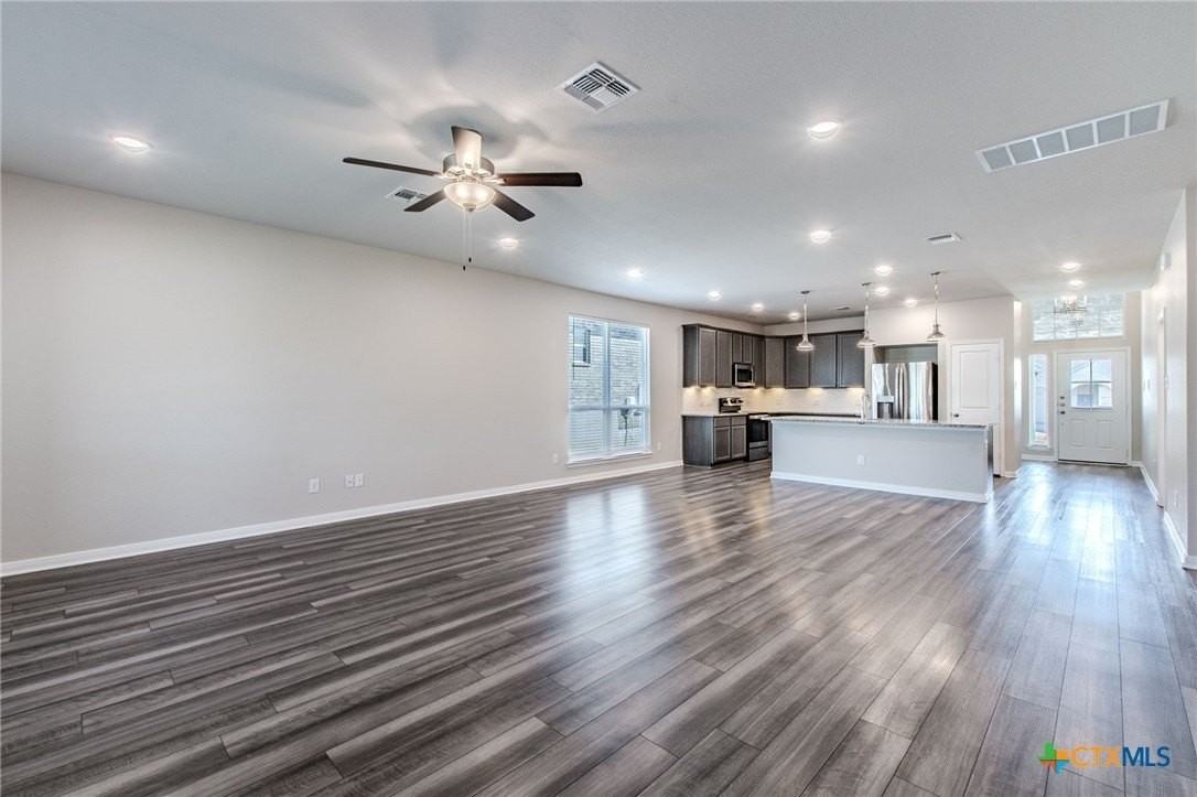 5072 Dickinson Loop - Photo 7 of 26