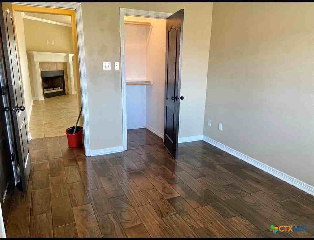 703 Marshall Dr - Photo 2 of 7