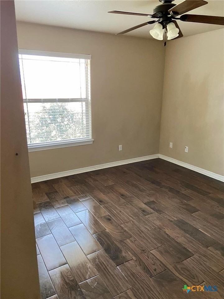 703 Marshall Dr - Photo 6 of 7