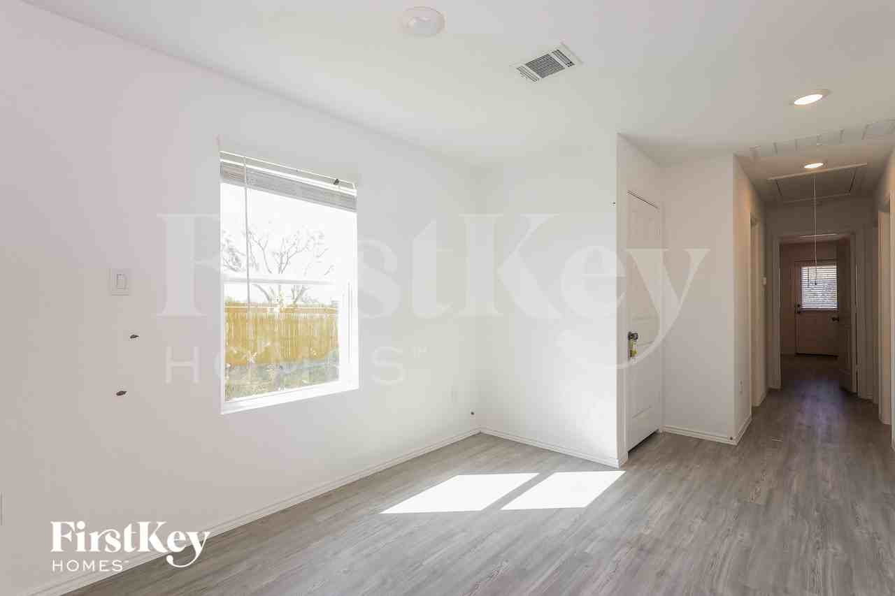 8219 Piedra Medina - Photo 7 of 15