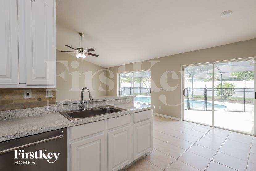 1724 Loriana St - Photo 7 of 15