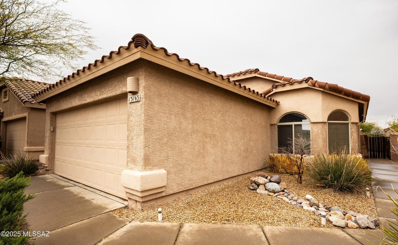 13163 E Mineta Ridge Dr - Photo 2 of 33