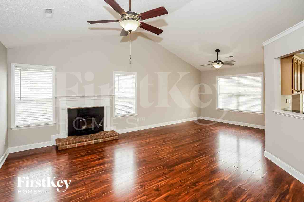 3407 Brickyard Ln - Photo 4 of 19