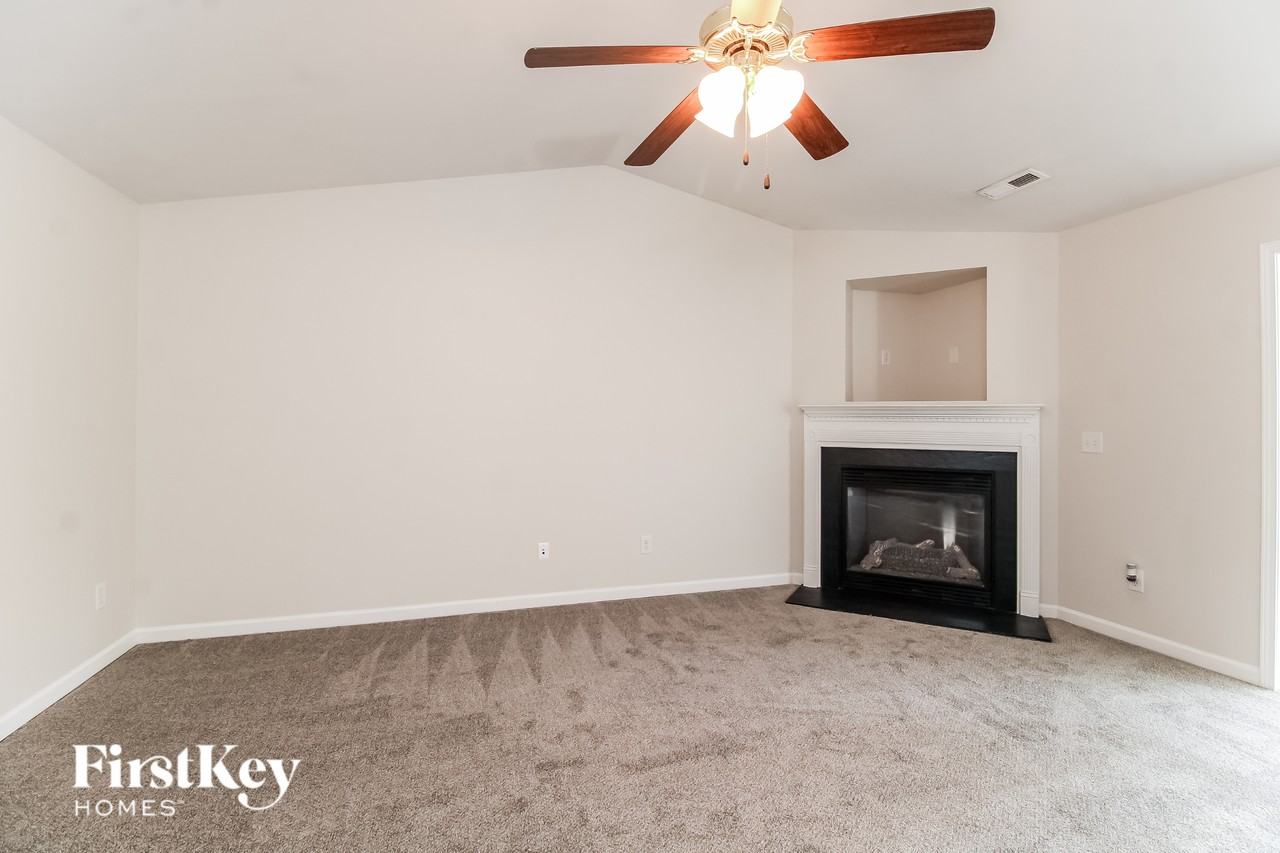 4526 Woodway Dr - Photo 2 of 15