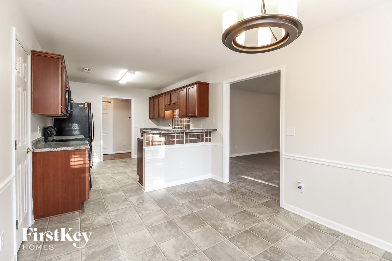 4526 Woodway Dr - Photo 3 of 15
