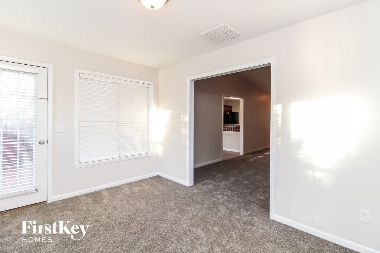 4526 Woodway Dr - Photo 6 of 15