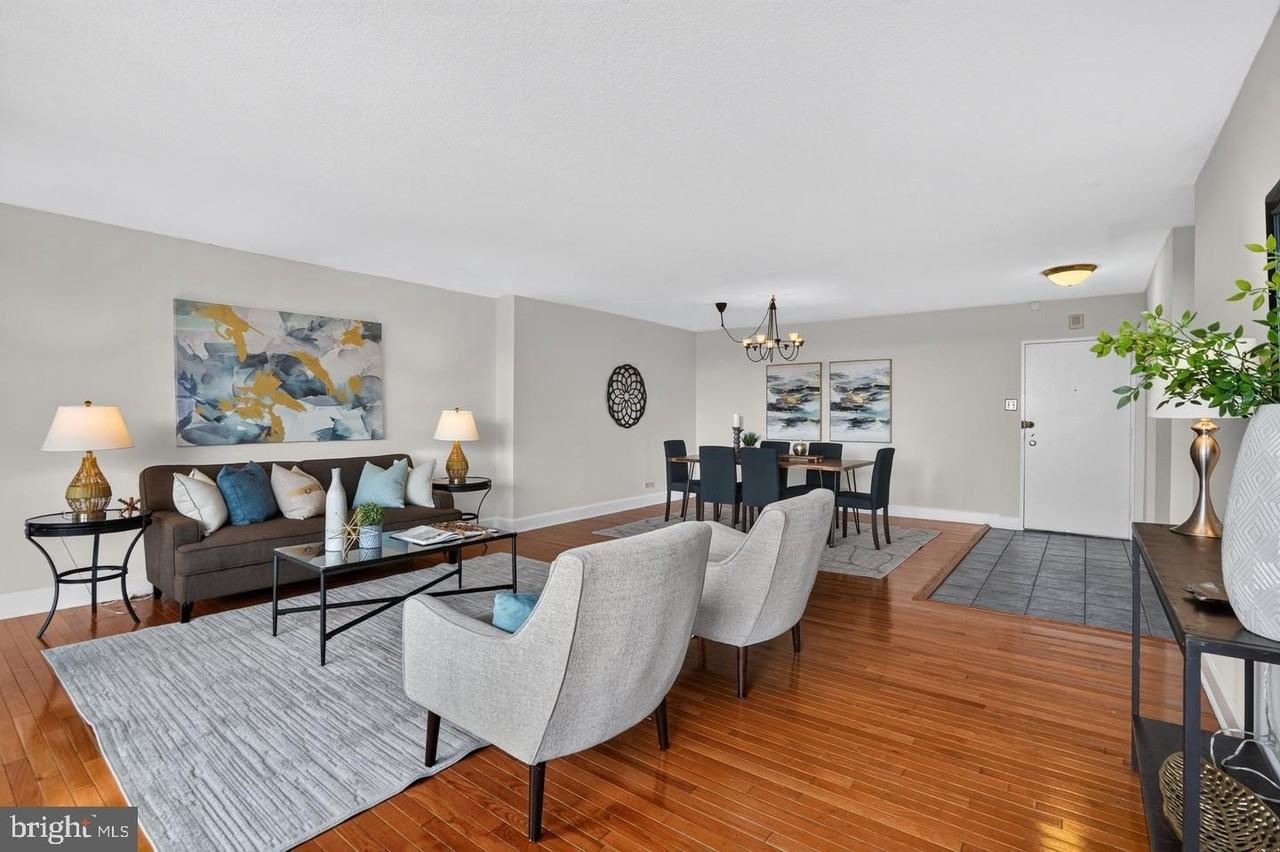 429 N St Sw #S704 - Photo 3 of 39