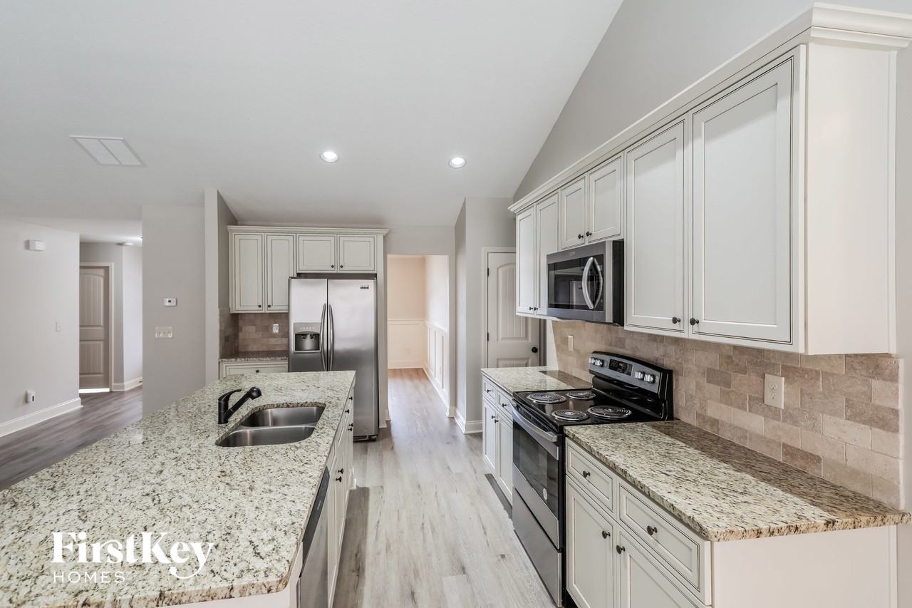 301 Emily Forest Way - Photo 5 of 15