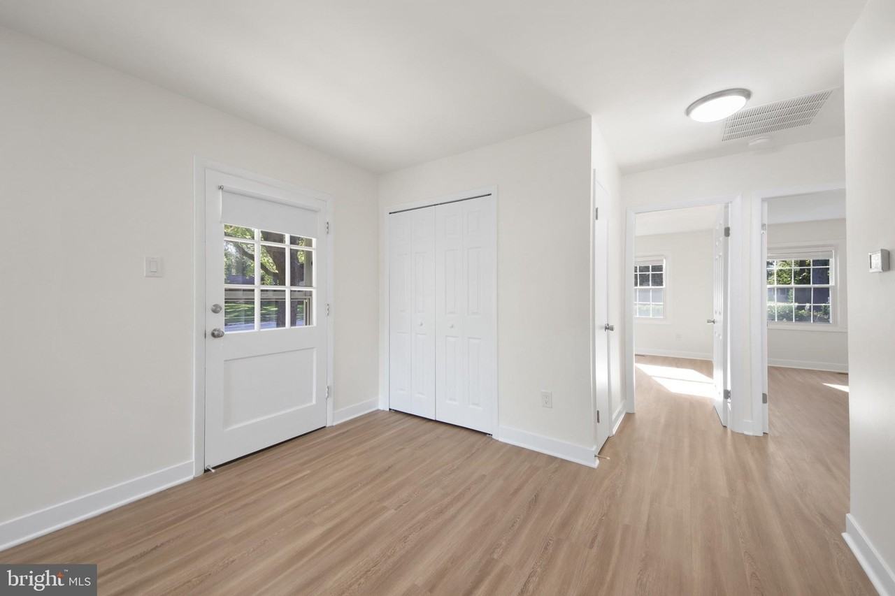 1746 Waldorf Ct - Photo 5 of 50