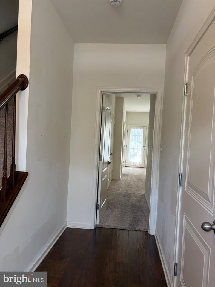 9523 Elizabeth Howe Ln - Photo 3 of 30