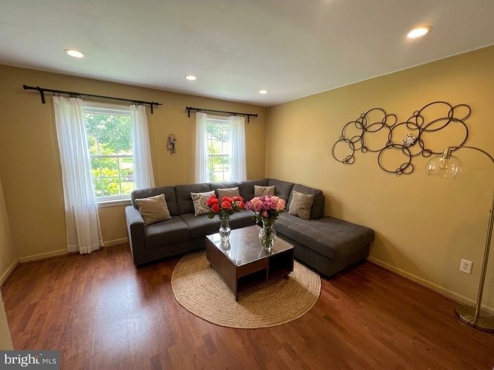601 Sungold Rd - Photo 4 of 11