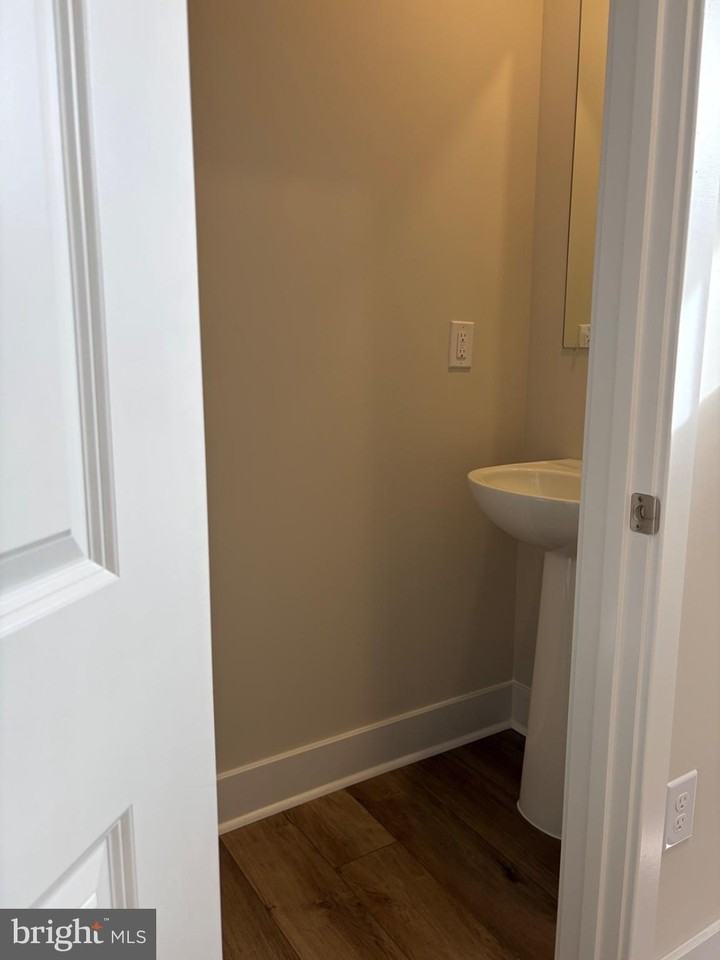 7618 Johnnycake Rd - Photo 5 of 29