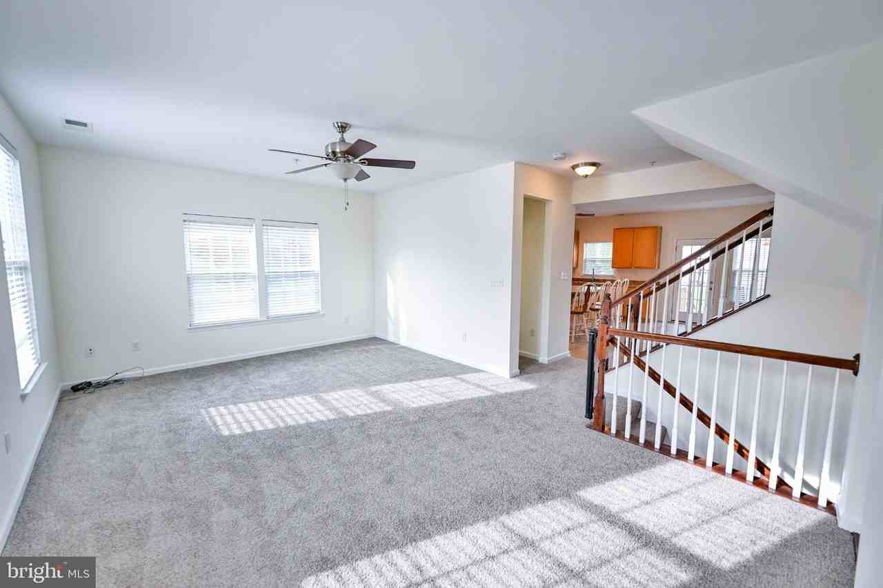 608 Tantallon Ct - Photo 5 of 33