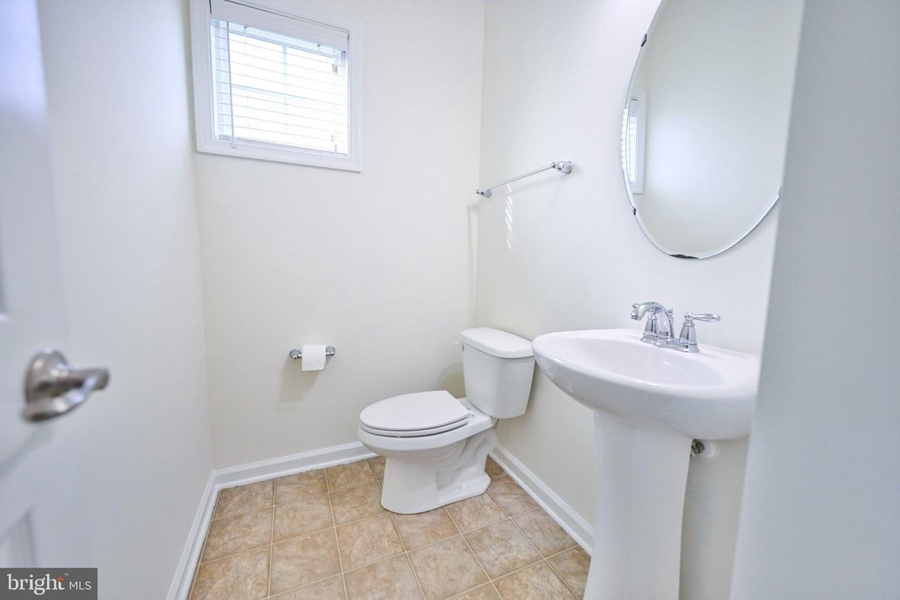 608 Tantallon Ct - Photo 6 of 33