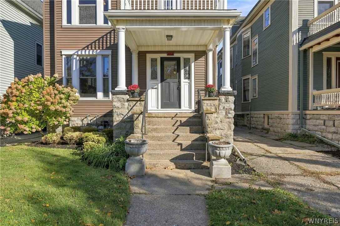 412 Lafayette Ave - Photo 2 of 28