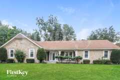 525 Thornberry Dr - Photo 1 of 1