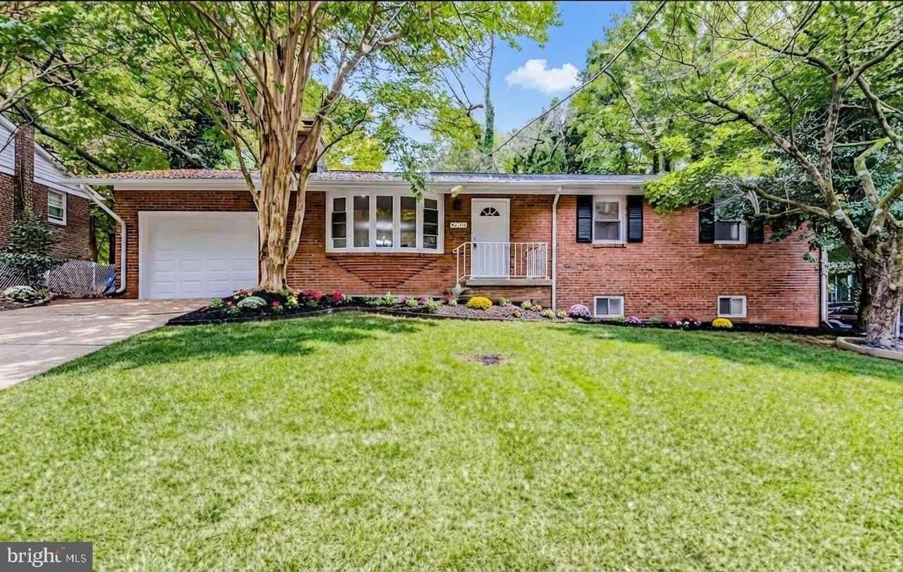 8209 Rosaryville Rd - Photo 4 of 45