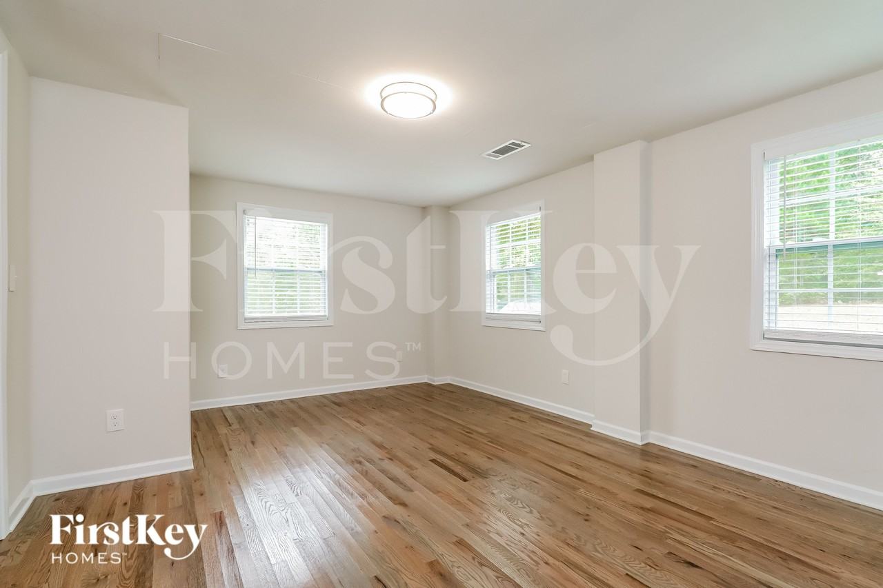 2420 Christian Cir - Photo 2 of 15