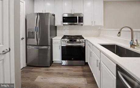 6602 Lake Park Dr #202 - Photo 4 of 22