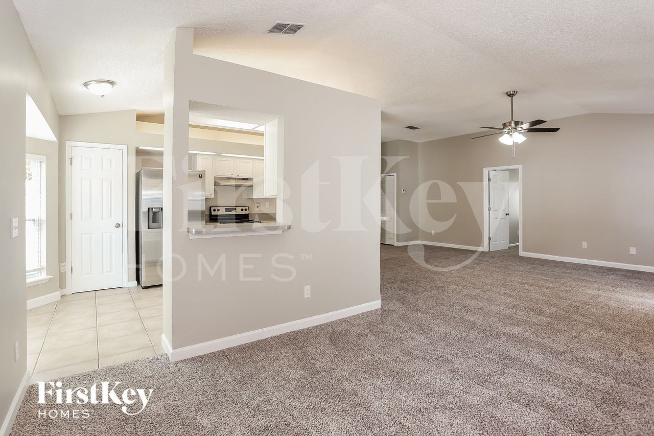 4533 Cobblefield Cir W - Photo 5 of 16