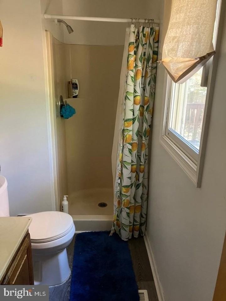 18 Beaver St - Photo 3 of 6