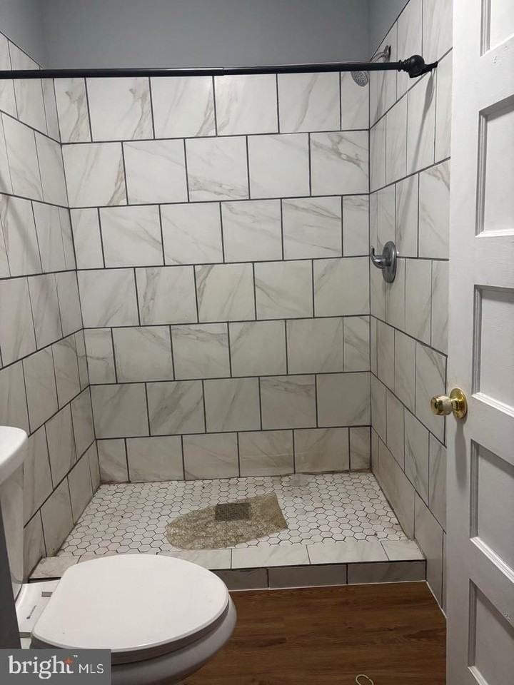 649 W State St - Photo 7 of 15