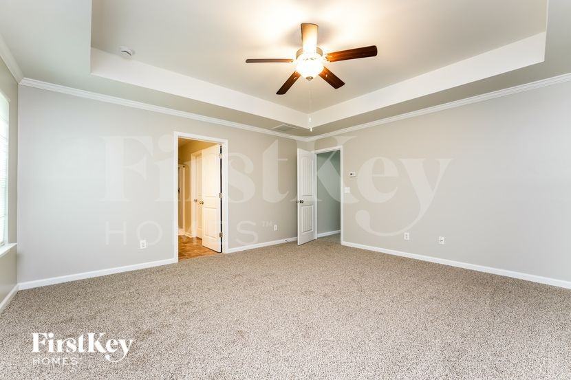 496 Grenier Ter - Photo 7 of 16