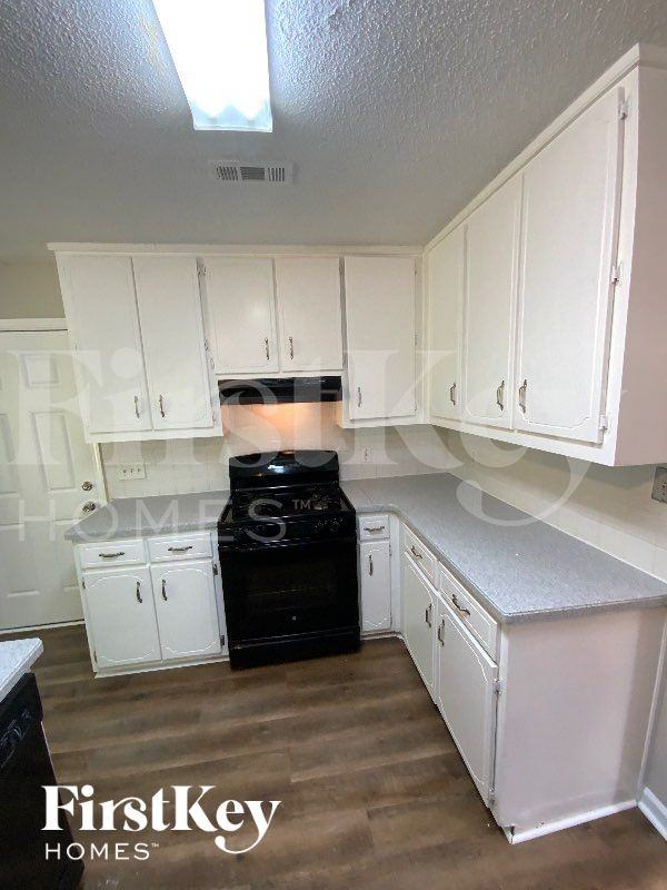 3316 Northridge Ct - Photo 6 of 11