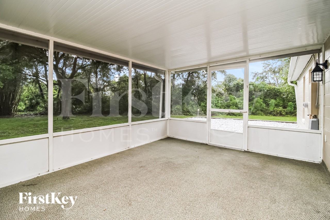 2826 Redbud Ct - Photo 7 of 16