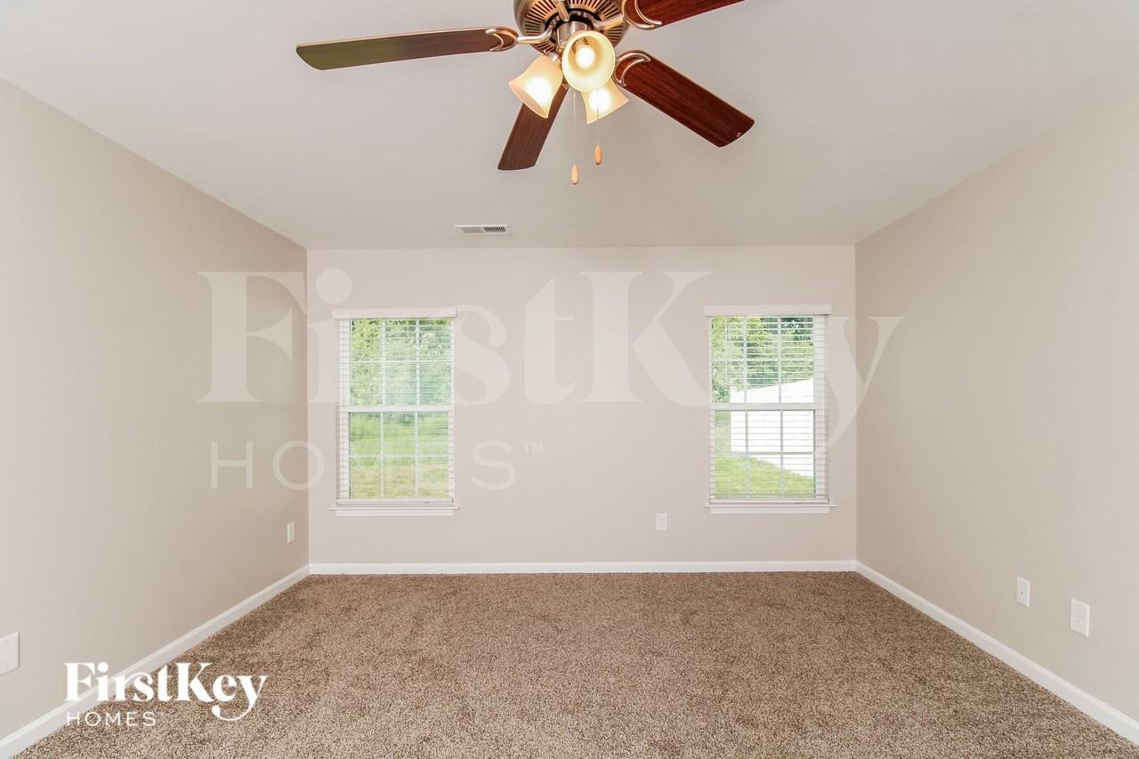 6711 Olivia Way - Photo 4 of 15