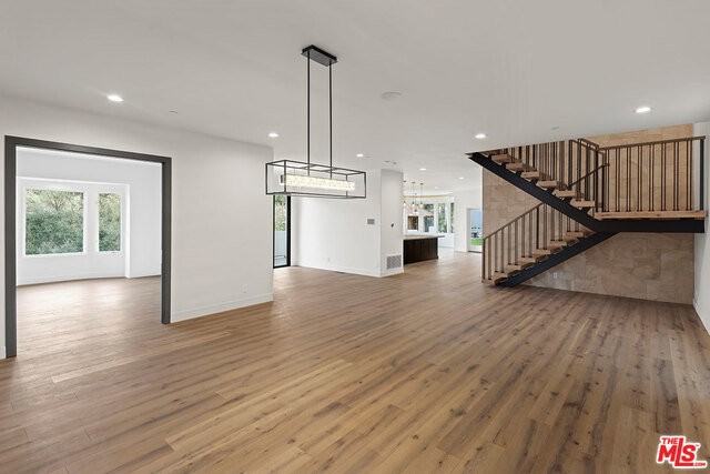 3373 Coldwater Canyon Ave - Photo 4 of 8