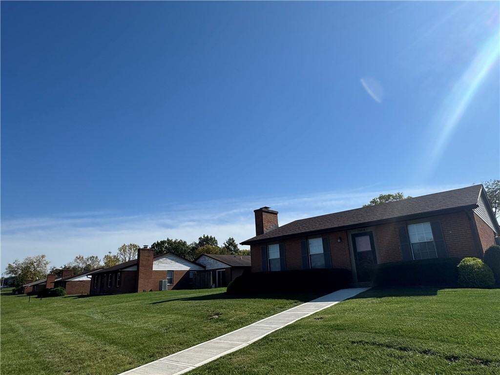 786 Royal Ridge Dr ##B - Photo 4 of 4