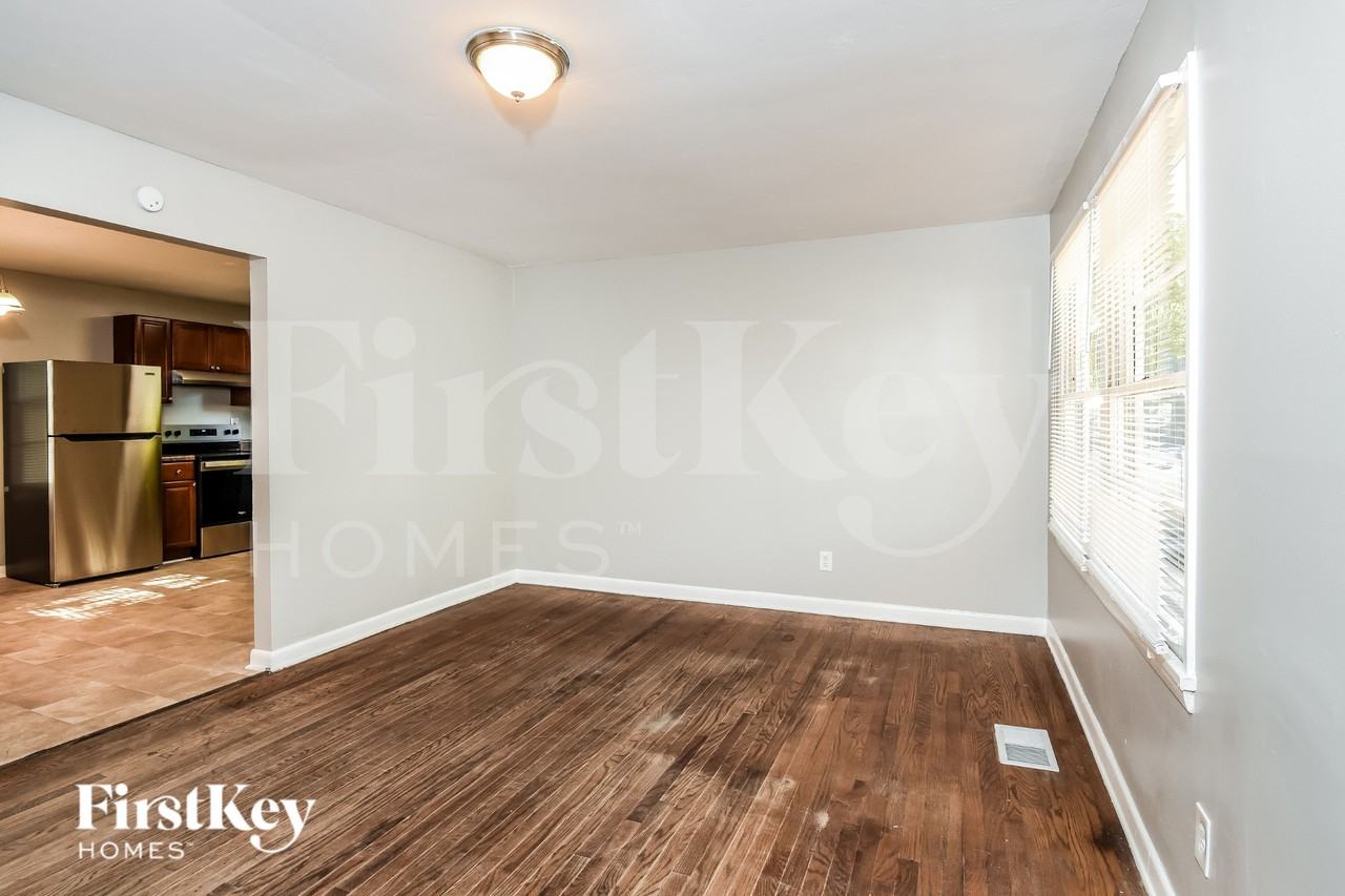 3667 Clovis Ct Nw - Photo 4 of 17