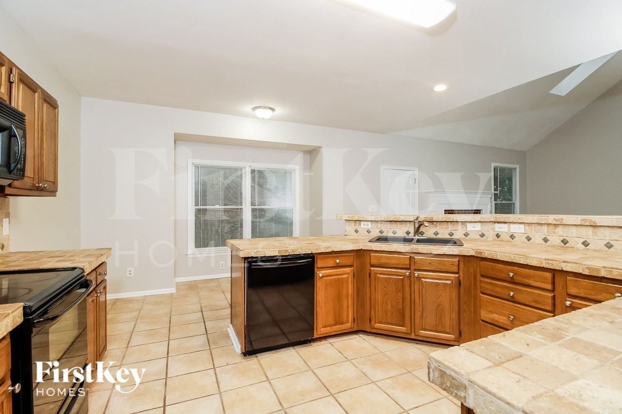 3001 Kings Pond Rd - Photo 5 of 15