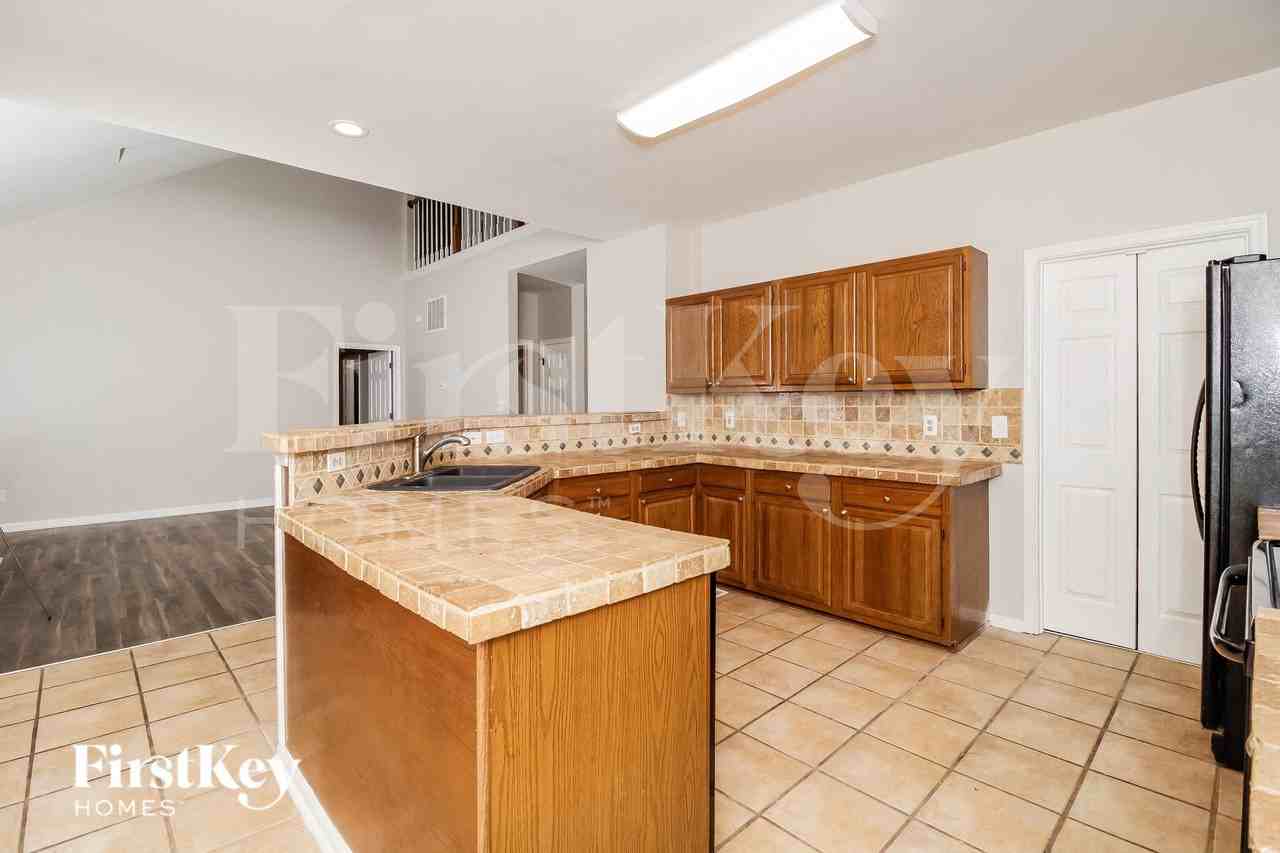 3001 Kings Pond Rd - Photo 6 of 15
