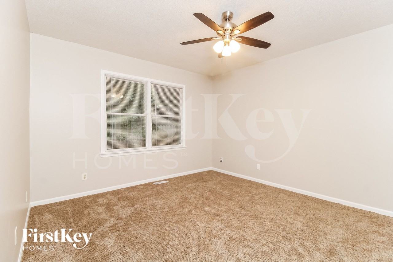 3001 Kings Pond Rd - Photo 7 of 15