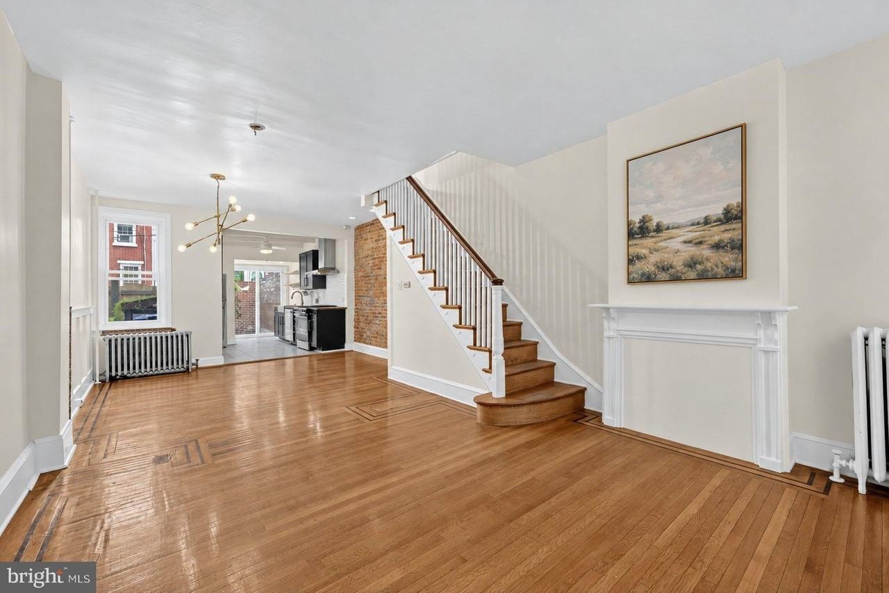 2915 Cambridge St - Photo 3 of 15